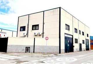Nave industrial en Leganés Norte. Vnv1 edificio con dos naves industriales en poligono prado overa