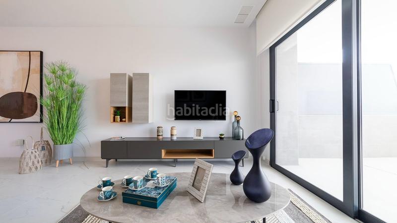 Foto 70be39bc-67bc-4b59-a177-077ce5b59edb. Apartament amb calefacció piscina a Playa Poniente Benidorm