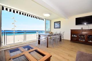 Apartament a Playa Poniente. Apartamento en primera linea playa