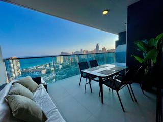 Lloguer Apartament a Playa Poniente. Magnifico apartamento con vistas al mar