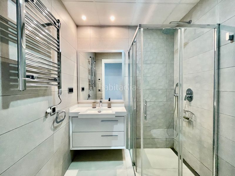 Foto 43db2158-fe7f-48d6-8fa6-8d5880bc62c7. Location appartement avec piscine dans Playa Poniente Benidorm