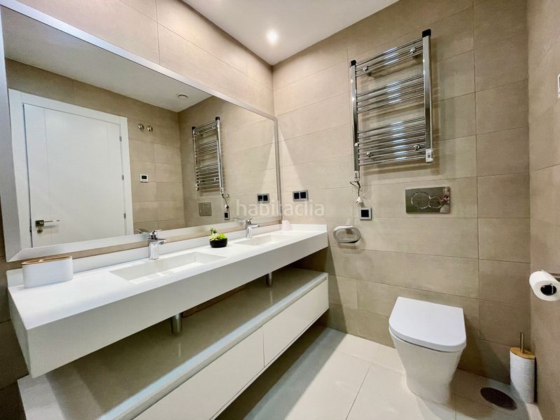 Foto f32a2da2-12ac-4427-8c34-ea4cbd5b136d. Location appartement avec piscine dans Playa Poniente Benidorm