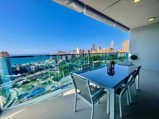 Lloguer Apartament a Playa Poniente. Magnifico apartamento con vistas al mar