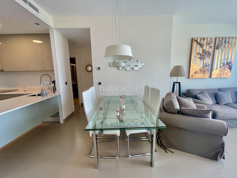 Foto 3cc60b70-7622-44c3-a9c8-004bc60ed3e3. Alquiler apartamento magnifico apartamento con vistas al mar en Benidorm