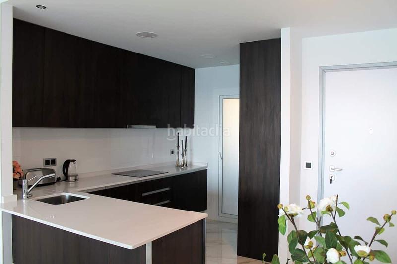 Foto e6a24d68-3b10-448f-be11-4dc6fe1f5fba. Alquiler apartamento magnifico apartamento con vistas al mar en Benidorm