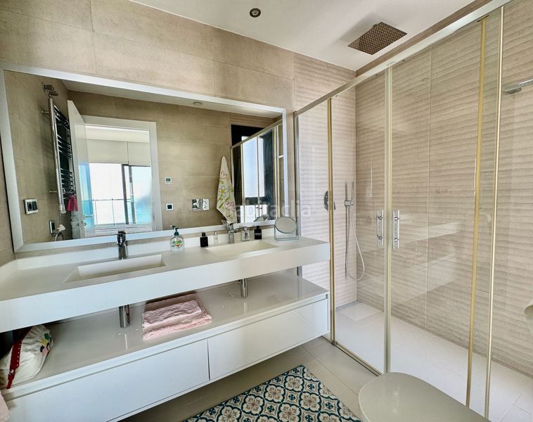 Foto 60640375-e433-41c8-8118-e57906847273. Location appartement avec piscine dans Playa Poniente Benidorm