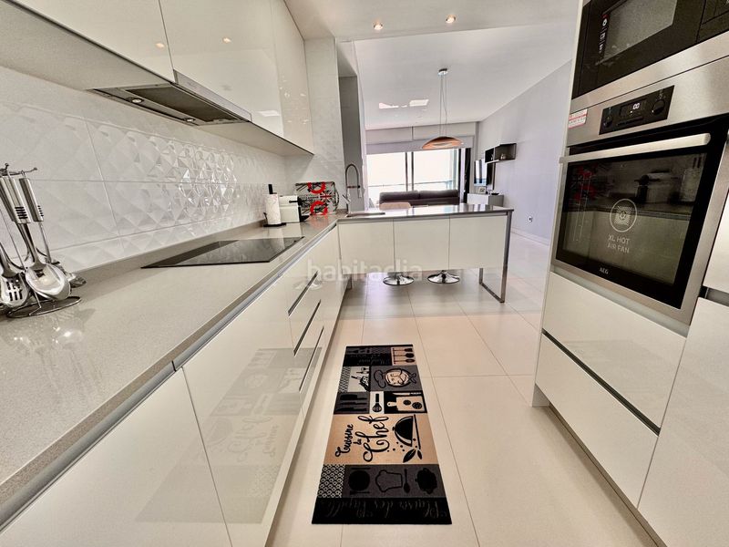 Foto b275ac1b-3d0d-4637-8bd1-b3241b6f0e99. Location appartement avec piscine dans Playa Poniente Benidorm