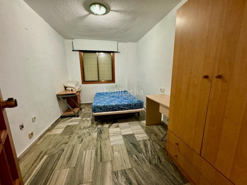 Foto e923e92f-6e10-40e6-bdd1-3f43a9788553. Piccolo appartamento con parcheggio in Centro Urbano Benidorm