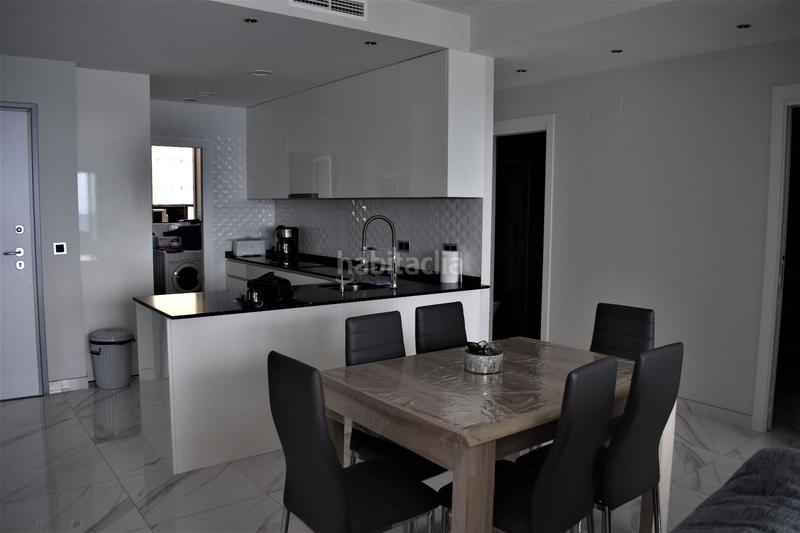 Foto 2d8e5355-16e8-44aa-8074-21f3421a64e8. Alquiler apartamento magnifico apartamento con espectaculares vistas al mar. en Benidorm