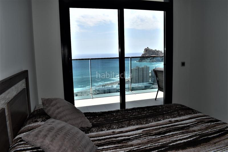 Foto bf6d1cf5-fa15-486a-8e42-7cff497f89b0. Alquiler apartamento magnifico apartamento con espectaculares vistas al mar. en Benidorm