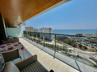 Apartament a Playa Poniente. Magnífico apartamento a un paso de la playa poniente.
