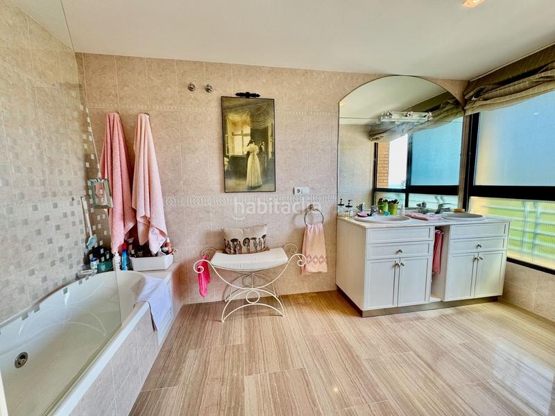 Foto 44bcffa6-2dcd-48ac-b3dc-814759f19097. Ático impresionante ático en la mejor zona en Playa Poniente Benidorm