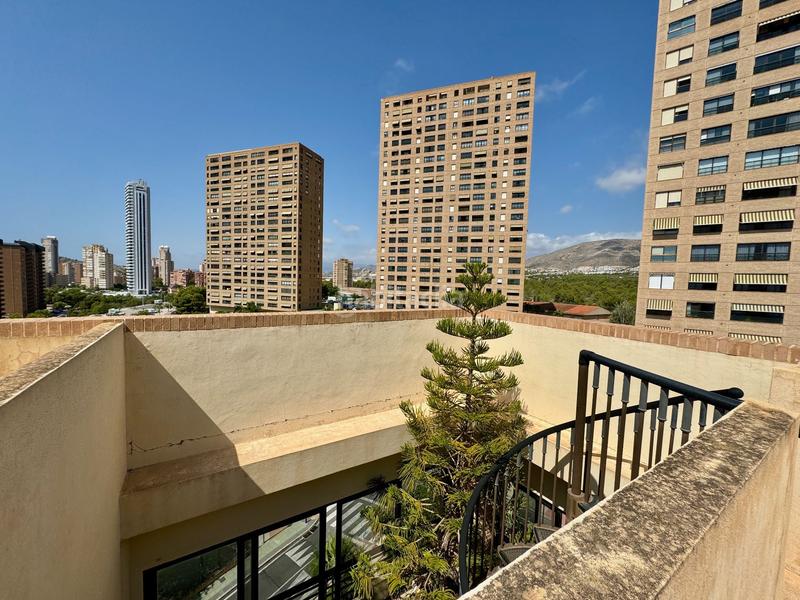 Foto 864ed2ac-c2a5-4f0d-bbb0-229a5e690652. Ático impresionante ático en la mejor zona en Playa Poniente Benidorm