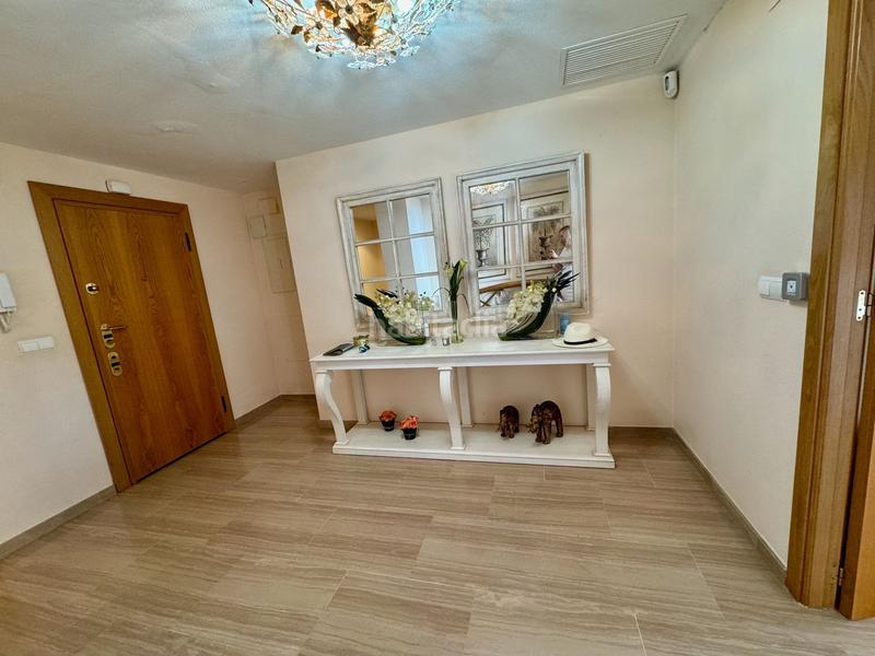 Foto b835520e-78d3-406f-a986-ab82c6cb9e87. Ático impresionante ático en la mejor zona en Playa Poniente Benidorm