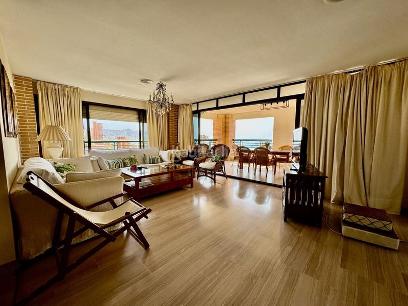 Foto e2d30e66-eb79-4e8e-a616-5e5d79346ddc. Ático impresionante ático en la mejor zona en Playa Poniente Benidorm