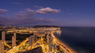 Apartament a Centro Urbano. Propiedad única y exclusiva en la planta 45 de un rascacielos de