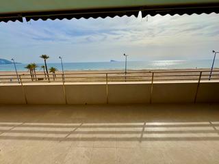 Appartement à Playa Poniente. Gran apartamento en la primera linea de playa