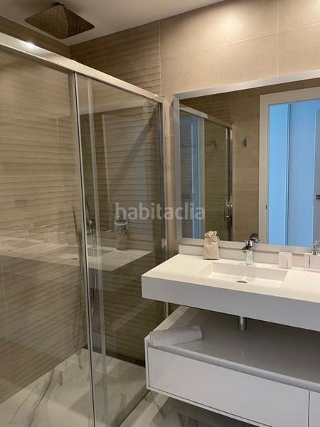 Foto 1810639a-fb48-4ab1-990b-8beae581ca67. Lloguer apartament amb piscina a Playa Poniente Benidorm