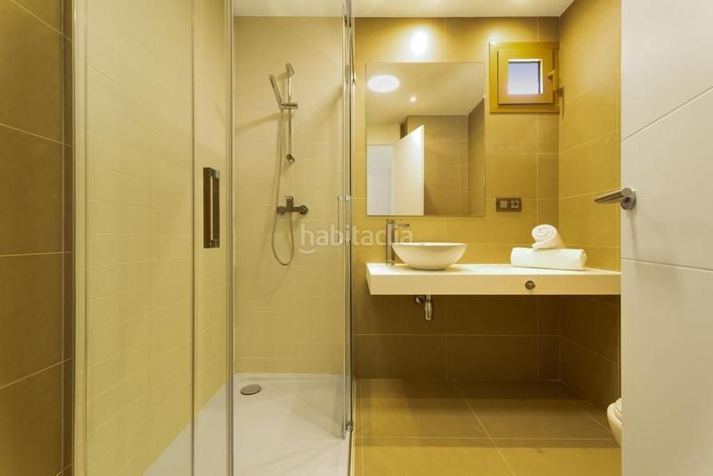 Foto b7791bc8-b29c-4bf2-a04c-99875a644bfa. Apartamento  en edificio singular en la costa mediterránea. en Benidorm