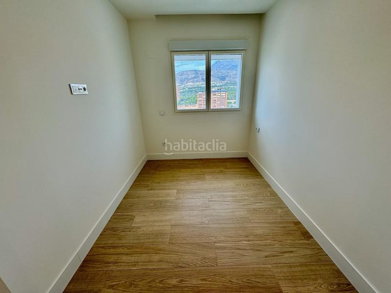 Foto 119758d5-dc54-4023-8165-847c02d7378e. Apartament amb calefacció a Playa Poniente Benidorm