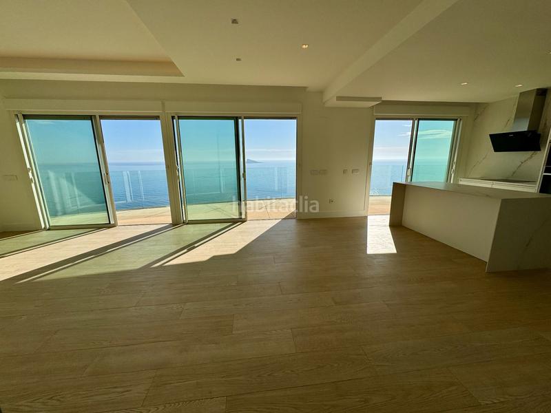 Foto 848b3a84-9d9a-4cfd-9d1a-418ef428413e. Apartament amb calefacció a Playa Poniente Benidorm