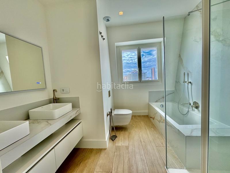 Foto ab7b60da-b6ec-4f85-91ec-4cb3a25220fc. Apartament amb calefacció a Playa Poniente Benidorm