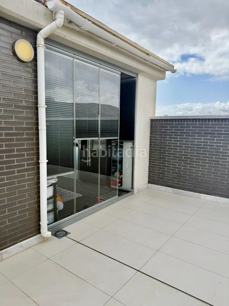 Foto c21e4167-f386-4a3f-9441-d8112bd50a2a. Dachwohnung mit heizung pool in Playa Poniente Benidorm