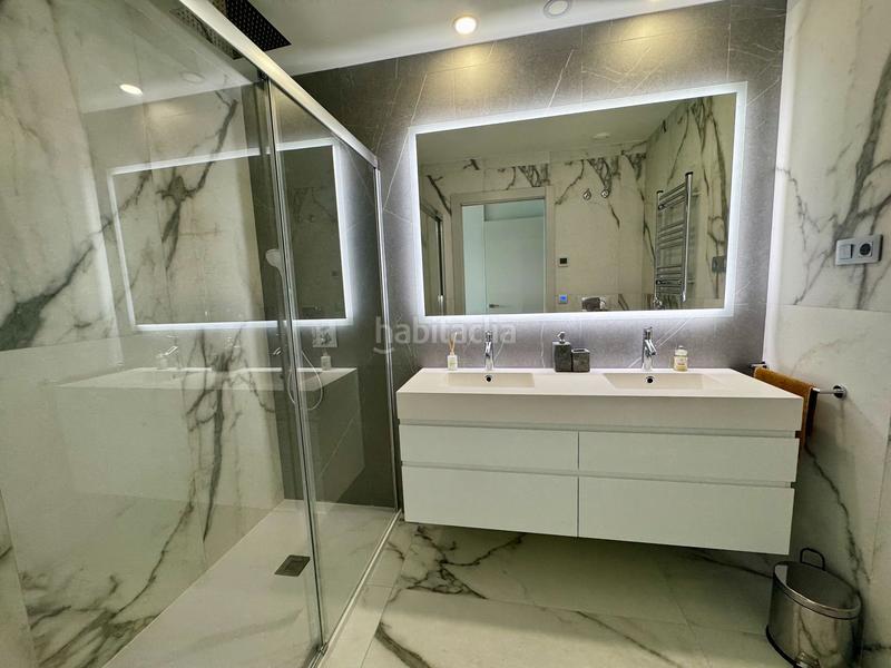 Foto fc9f37e4-fd0e-47c6-9217-91898dcde5fc. Apartment with heating in Playa Poniente Benidorm