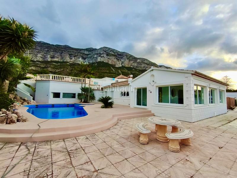 Foto 2eee240d-6a0b-42e8-bc4c-aa035e91e5c1. Casa amb calefacció aparcament piscina a El Montgó Dénia