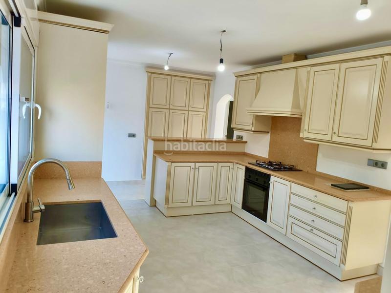 Foto 60ba17fc-5dbc-47f2-9868-5d7f9d511a9b. Casa amb calefacció aparcament piscina a El Montgó Dénia