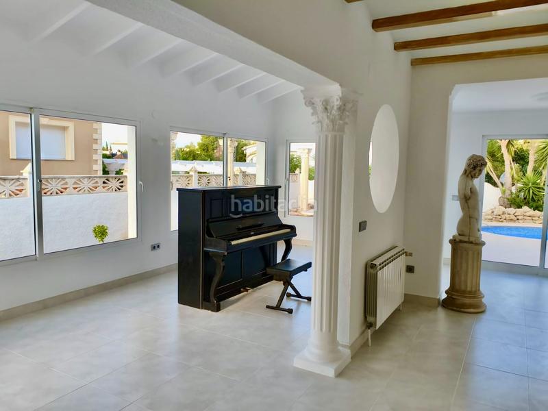 Foto 8e08b18a-df5a-4000-a3d7-760ce10dc987. Casa amb calefacció aparcament piscina a El Montgó Dénia