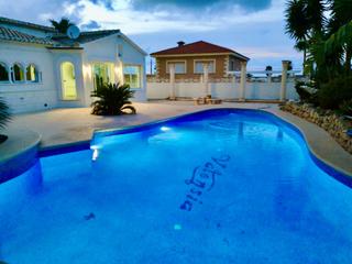 Casa in El Montgó. Chalet exclusivo en denia
