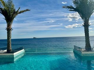 Appartement à Playa Poniente. Exclusivo apartamento en primera línea de la distinguida playa d