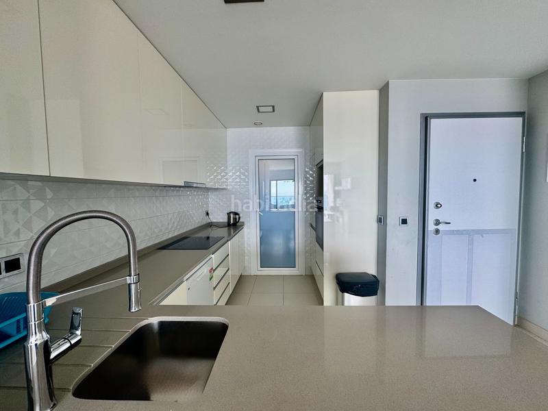 Foto 0fbe012f-a012-4971-9f2c-f39087b0c9be. Apartament amb calefacció piscina a Playa Poniente Benidorm