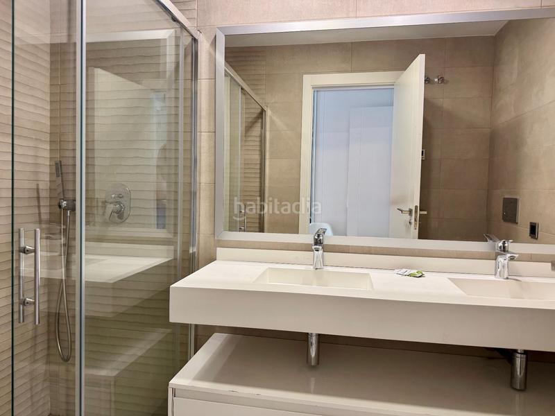 Foto cab75153-e17b-467b-9665-11a4cd7c99b5. Apartament amb calefacció piscina a Playa Poniente Benidorm