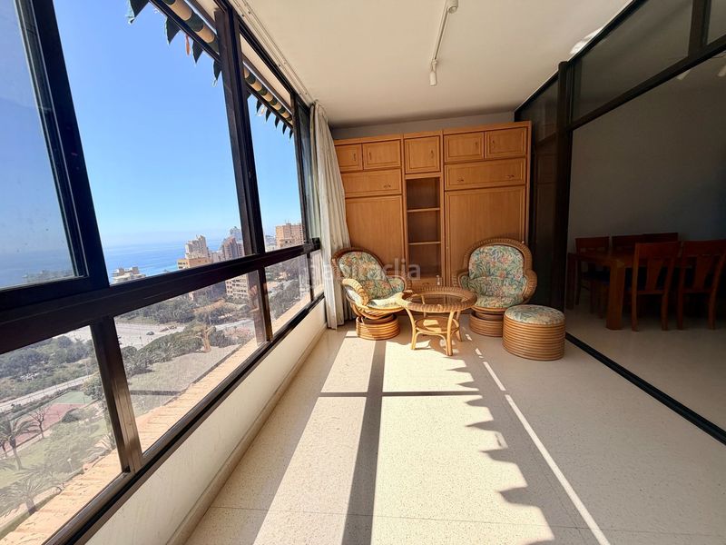 Foto 1bb9d5ab-dcff-4734-bbbb-adc8ca1eb8fb. Apartament amb piscina a Playa Poniente Benidorm