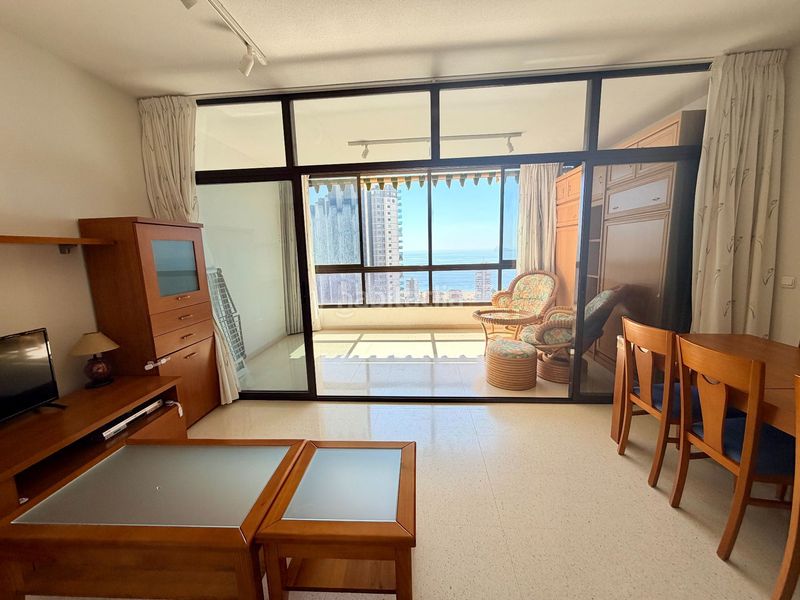Foto 2d4b7b2b-28b3-4253-b3f9-b455ba9695a5. Apartament amb piscina a Playa Poniente Benidorm