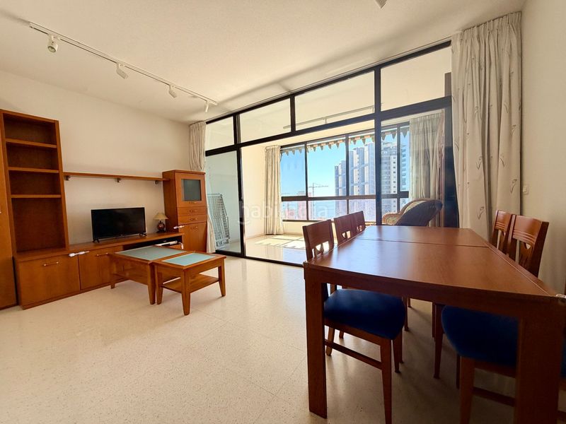 Foto 880558c7-0183-4fc0-8837-bc2d58e433fc. Apartament amb piscina a Playa Poniente Benidorm
