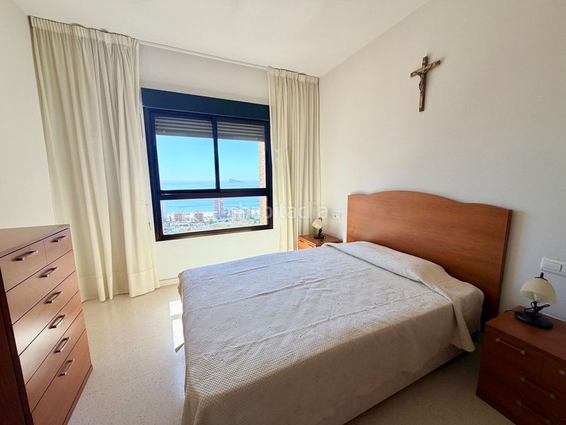 Foto 8ab7f97d-0733-4a8c-a381-16bb4547c8ce. Apartament amb piscina a Playa Poniente Benidorm