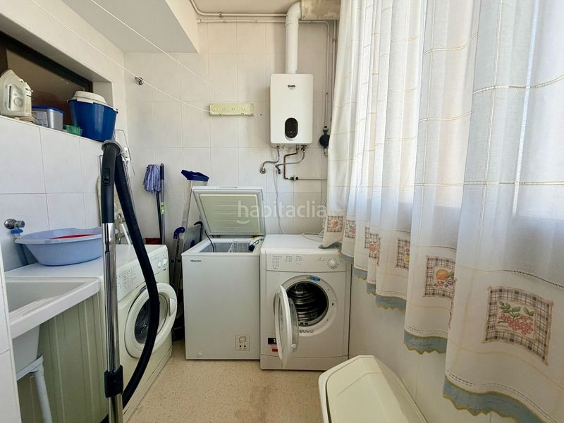 Foto bc8c9732-d396-4f18-9873-73d19a7aa346. Apartament amb piscina a Playa Poniente Benidorm