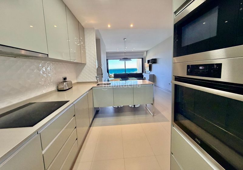 Foto 1c0c66bb-fdc1-4b12-bf1b-d1ff204fec31. Apartament amb calefacció piscina a Playa Poniente Benidorm
