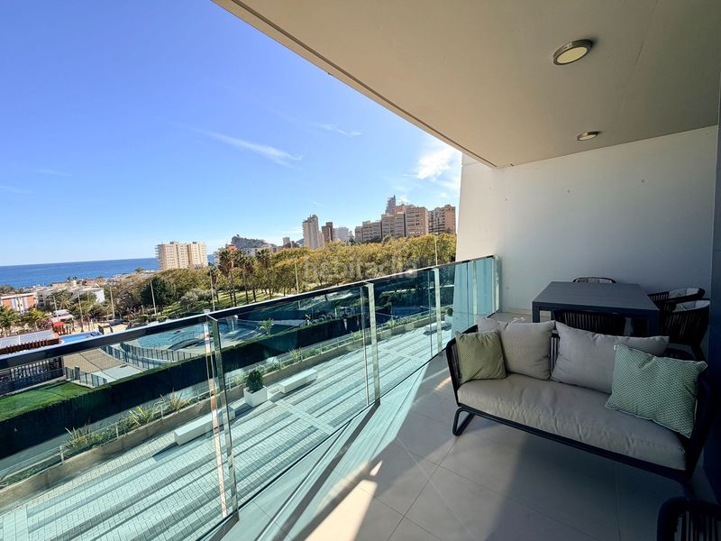 Foto 808fb3a3-2bd1-4681-84a2-ffa22ee8a627. Apartament amb calefacció piscina a Playa Poniente Benidorm