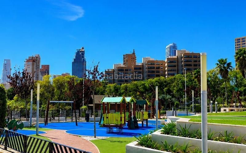 Foto ad4b4dfd-2a54-4a12-8f4d-1922b84ef5bb. Apartament amb calefacció piscina a Playa Poniente Benidorm