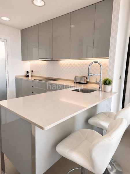Foto e1438e73-15b1-4751-8a38-c430ade8f754. Apartament amb calefacció piscina a Playa Poniente Benidorm