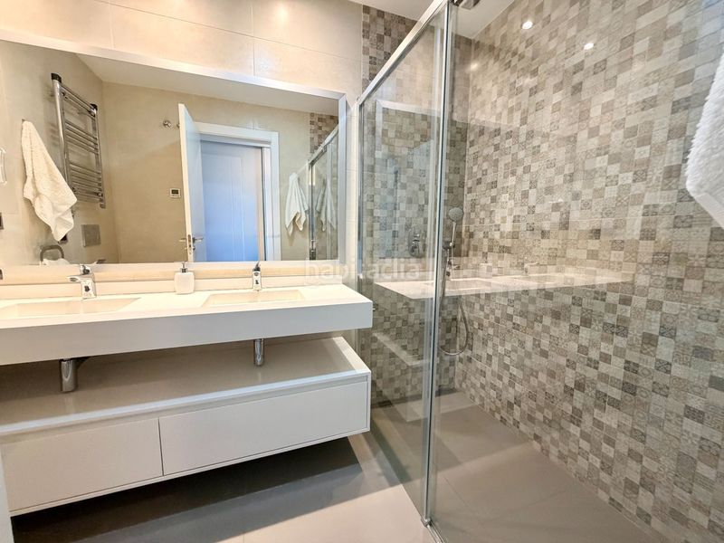 Foto e9d3081d-aa03-4f5d-b317-268108045edb. Apartament amb calefacció piscina a Playa Poniente Benidorm