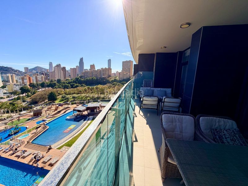 Foto 48c5e899-dfd4-4baa-afd7-d6b3aba73ee3. Apartament amb calefacció piscina a Playa Poniente Benidorm