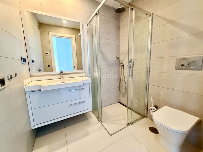 Foto 61f7df81-0b82-478c-85a4-17c831b8266c. Apartament amb calefacció piscina a Playa Poniente Benidorm