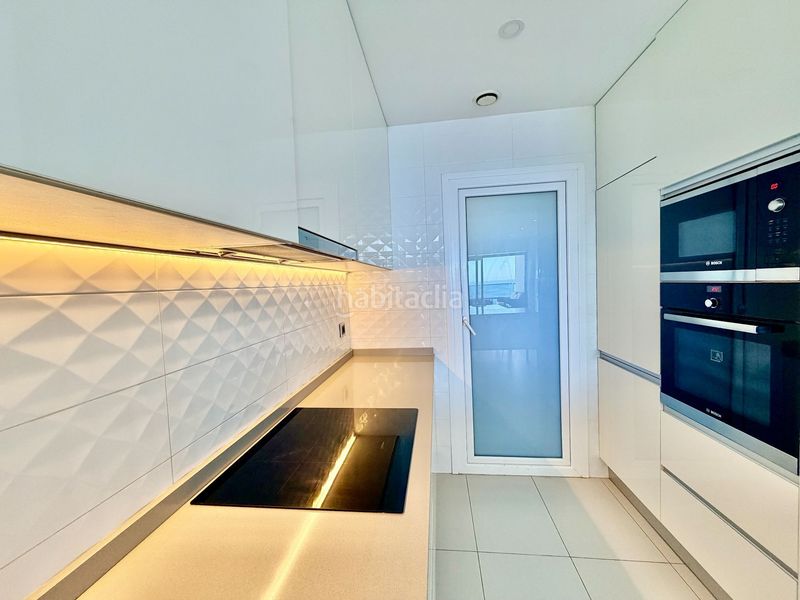 Foto c05ade6a-45dc-45a2-9602-2cf6e4628cc2. Apartament amb calefacció piscina a Playa Poniente Benidorm