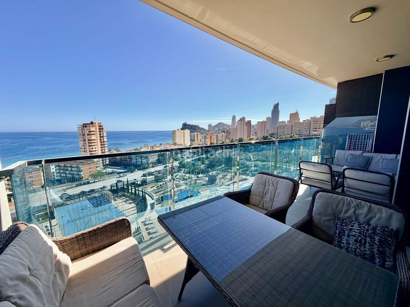 Foto d9cd7f29-12ea-40e2-b416-d032ae45cdb4. Apartament amb calefacció piscina a Playa Poniente Benidorm