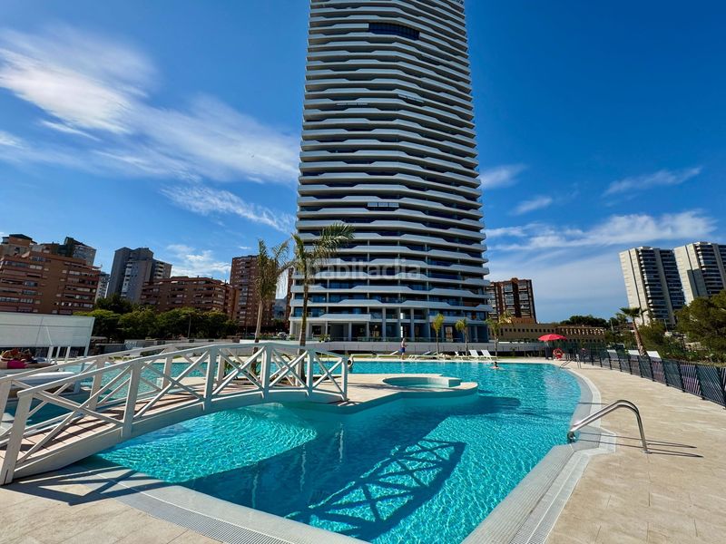 Foto 1e8736a4-ad78-468c-ae2c-8a9a9d29b611. Apartament amb calefacció piscina a Playa Poniente Benidorm